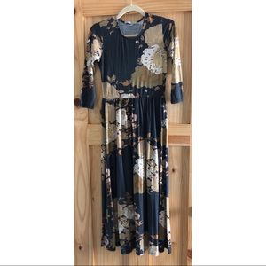 Novella Royale long sleeve floral maxi xs